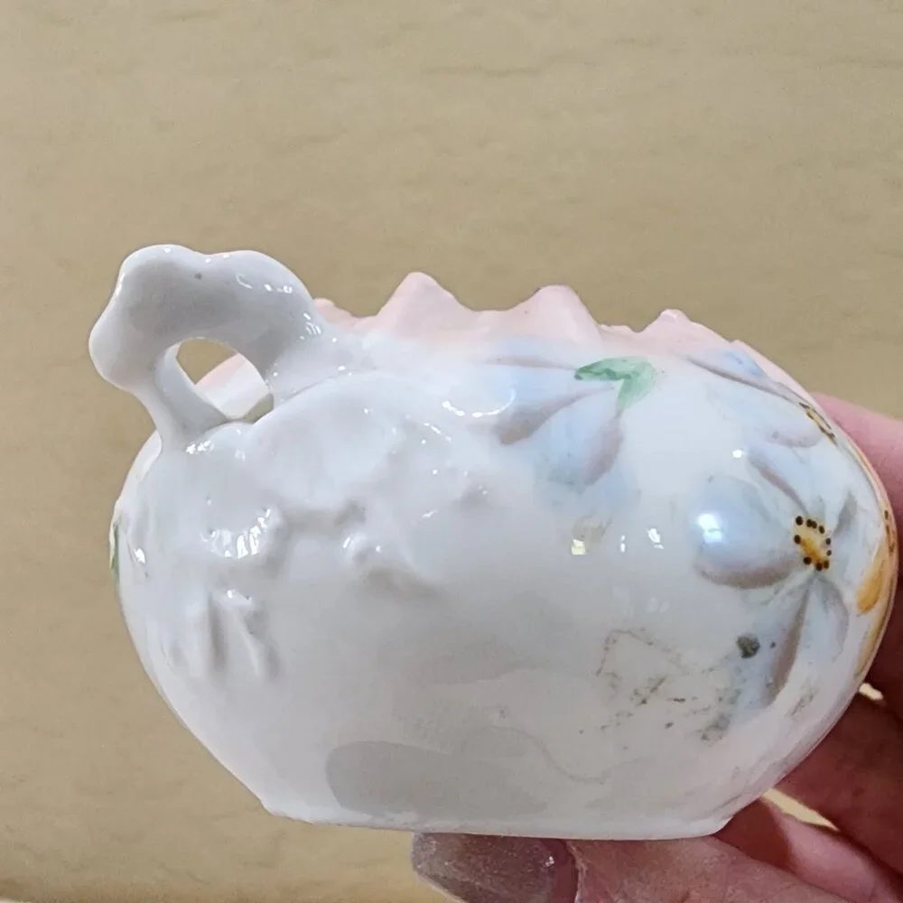 1900's Dainty Antique Hand Painted Daisy Flower Pinch Top Hair Catch Bowl Vanity